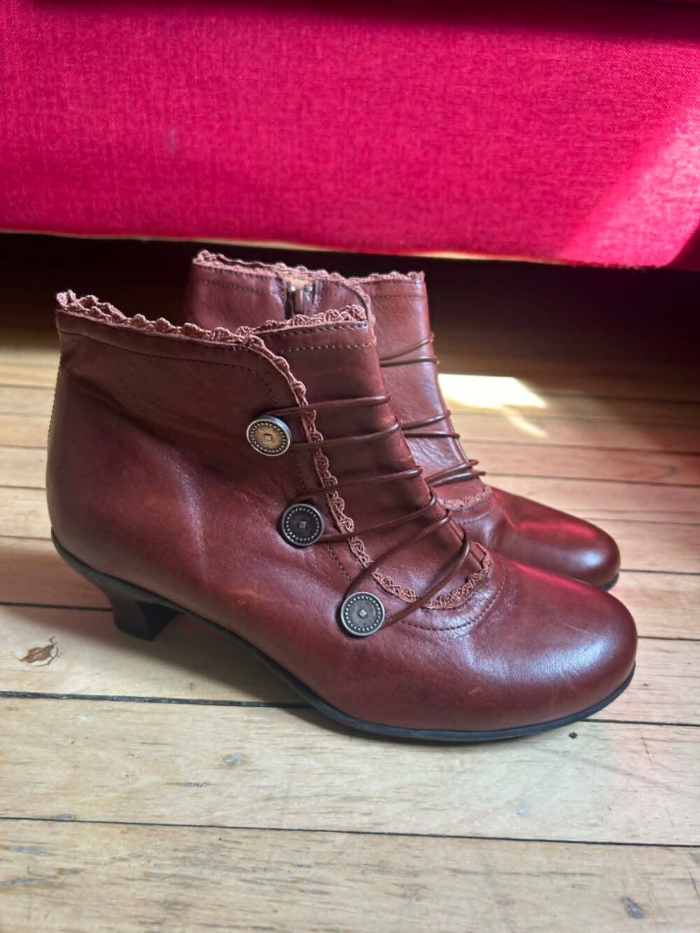 Brako, rust booties, new